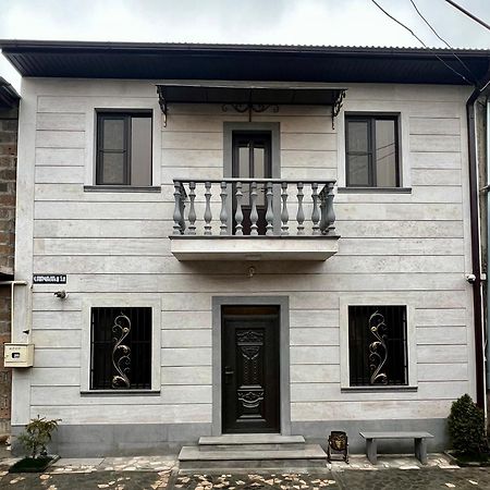 New , Comfortable 3 Bedroom House Jerevan Eksteriør bilde