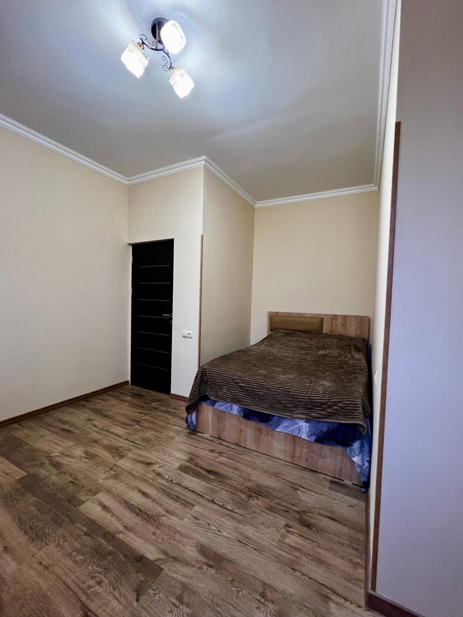 New , Comfortable 3 Bedroom House Jerevan Eksteriør bilde