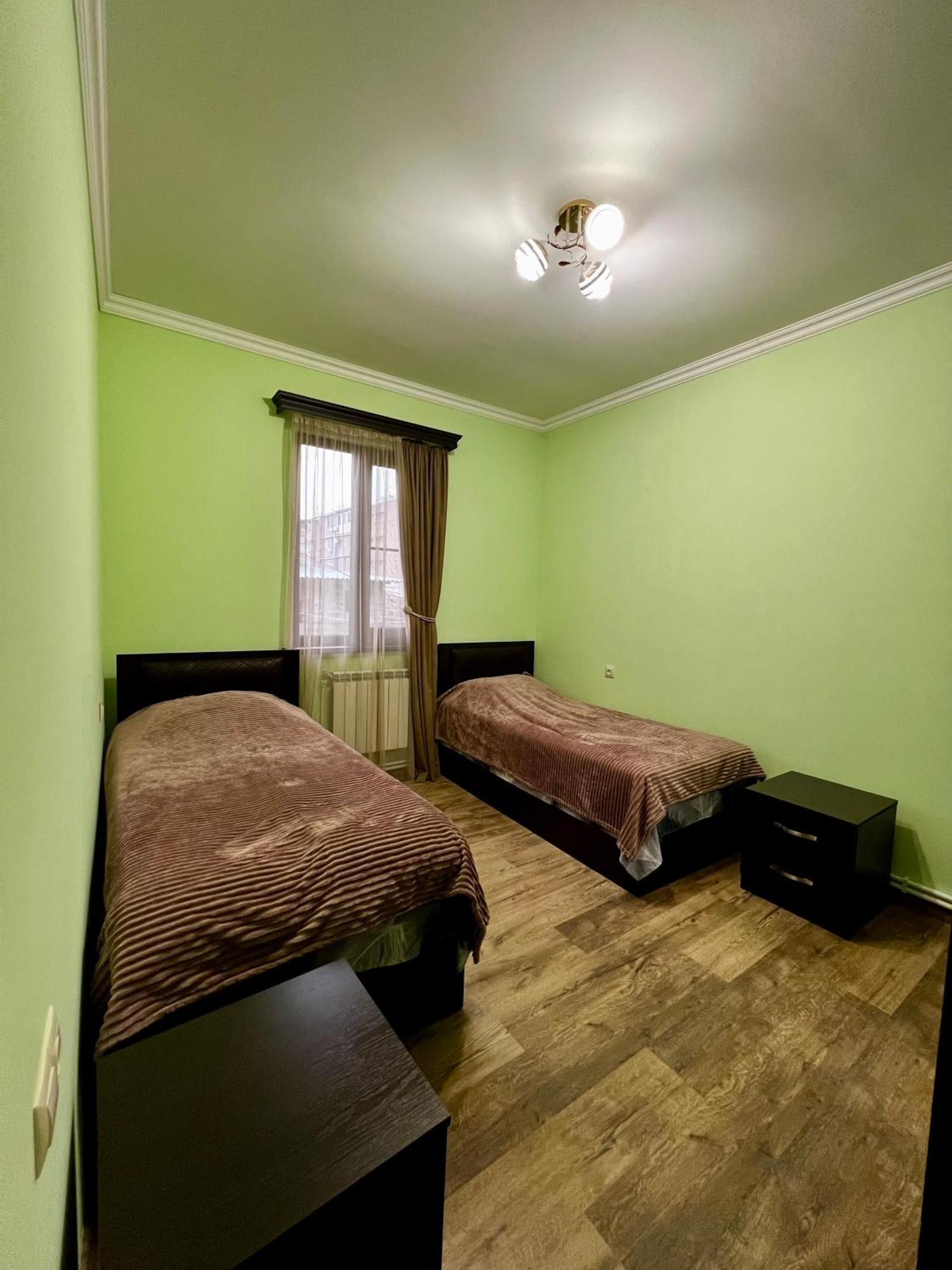 New , Comfortable 3 Bedroom House Jerevan Eksteriør bilde